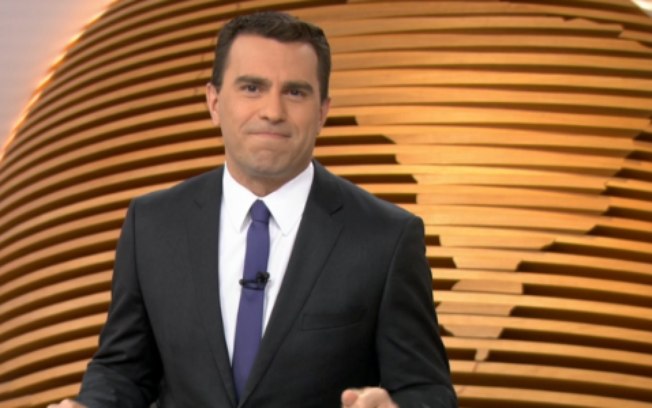 Na Globo nacional, Rodrigo Bocardi antecipa tema de matéria do 'Bom Dia Brasil' e colega se irrita ao vivo